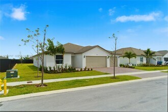 17435 SW 285th St in Homestead, FL - Building Photo - Building Photo