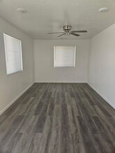 2319 Wilshire Alley in Bakersfield, CA - Building Photo - Building Photo