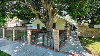 202 N Florence St, Unit 202 in Burbank, CA - Building Photo
