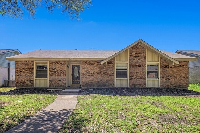 1814 Addington Dr in Carrollton, TX - Building Photo - Building Photo