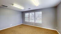 3402 Bechelli Ln E in Redding, CA - Building Photo - Building Photo