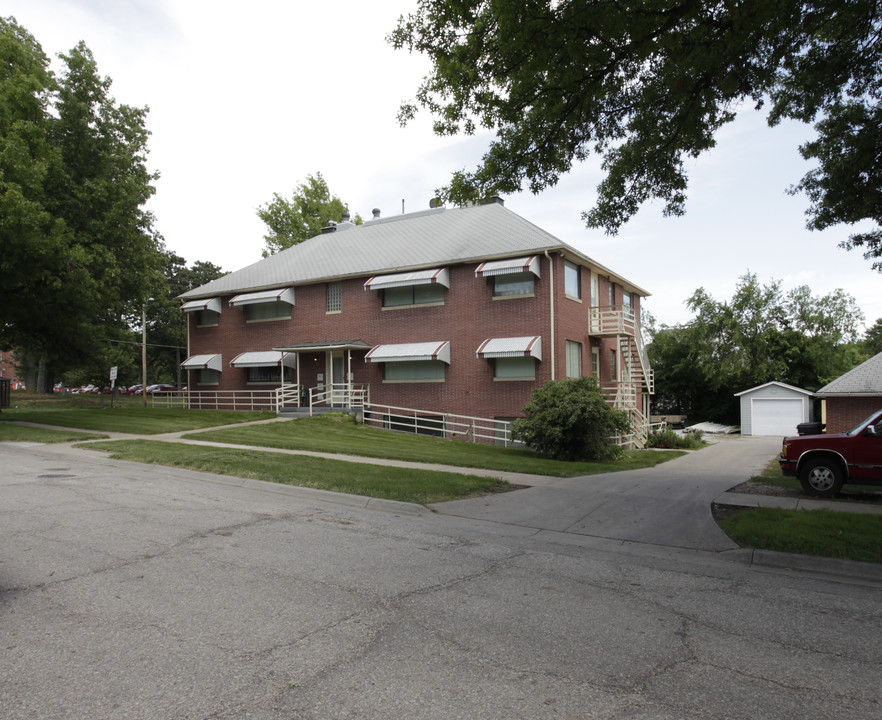 800 S 47th St in Lincoln, NE - Building Photo