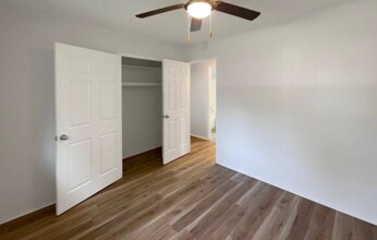 19 Crestview Dr in Greenwood, IN - Building Photo - Building Photo