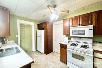Spacious 4-Bedroom Home in East London – 1 in London, ON - Building Photo - Building Photo