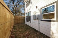 1894 Dolly Wright St photo'