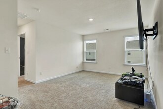 3235 Rolling Meadow Way in Cleveland, TN - Foto de edificio - Building Photo
