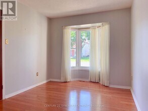 3457 Wyman Crescent in Ottawa, ON - Building Photo - Building Photo