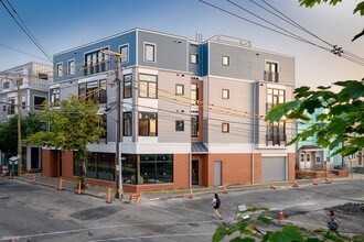 5 Ward St in Somerville, MA - Foto de edificio - Building Photo