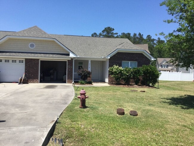 216 Kestrel Ct in New Bern, NC - Building Photo - Building Photo