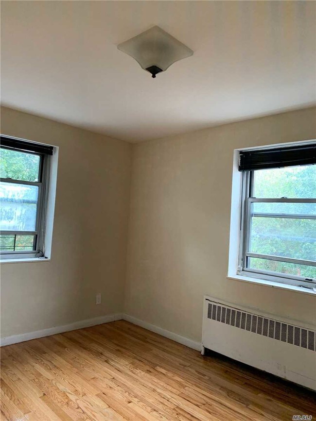 160-10 75th Rd-Unit -2B in Queens, NY - Building Photo - Building Photo