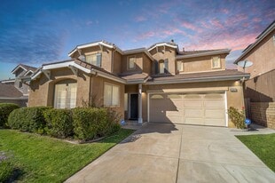 12207 Vía Santa Marta in Los Angeles, CA - Building Photo