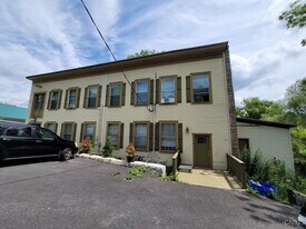 13 Elm St in Camillus, NY - Building Photo
