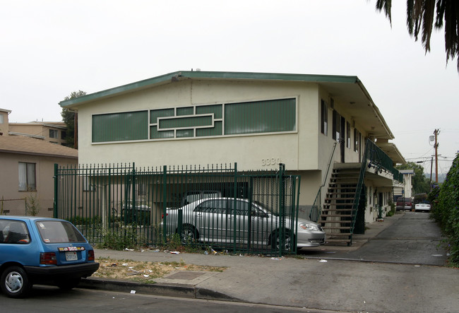 Chapman Apartments in Los Angeles, CA - Foto de edificio - Building Photo