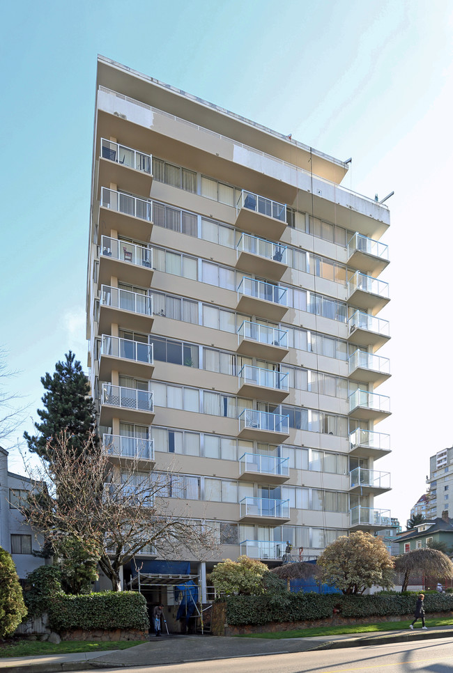 1101 Pacific in Vancouver, BC - Building Photo - Building Photo