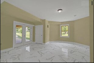 12273 Turkey Wing Ct in Reston, VA - Building Photo