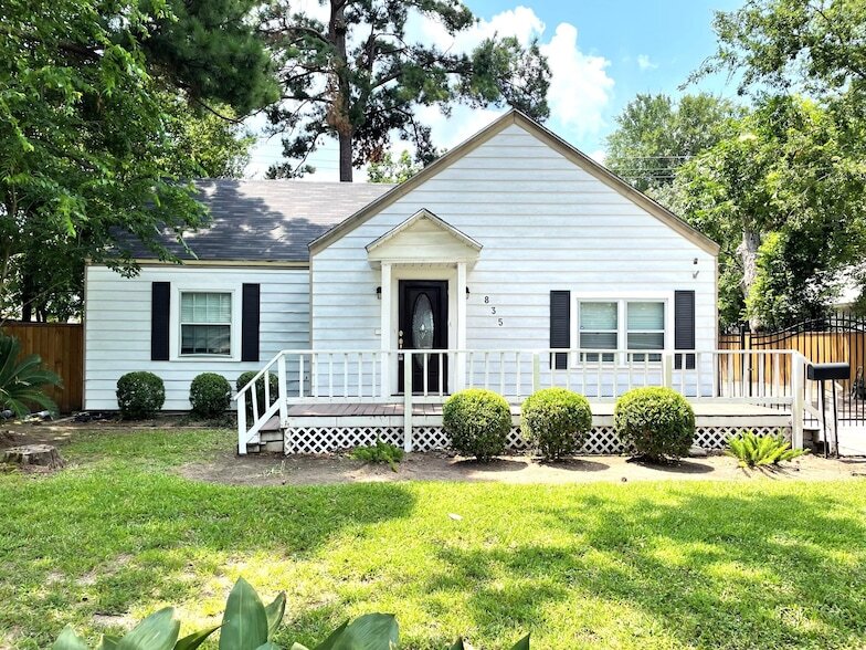835 W 41st St in Houston, TX - Building Photo