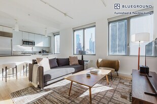 550 W 54th St in New York, NY - Building Photo