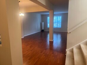 1861 Crenshaw Cir in Vernon Hills, IL - Building Photo - Building Photo
