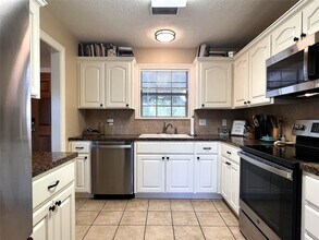 2401 Will St in Brenham, TX - Building Photo - Building Photo