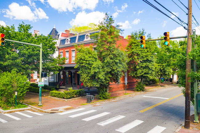 1100 Floyd Ave in Richmond, VA - Building Photo - Building Photo