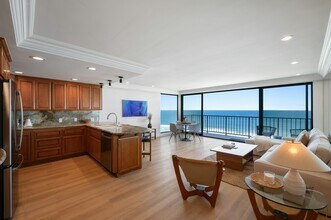 721 Esplanade in Redondo Beach, CA - Building Photo - Building Photo