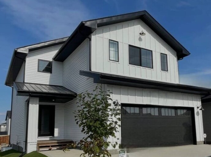 385 Chelsom Mnr in Saskatoon, SK - Building Photo