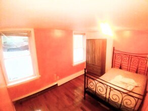 40 Bristol St, Unit 1 in East Cambridge, MA - Building Photo - Building Photo