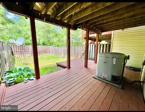 9632 Hadleigh Ct in Laurel, MD - Building Photo - Building Photo