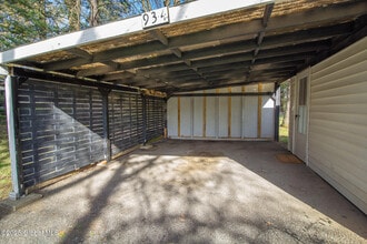 934 Mohegan Rd in Niskayuna, NY - Building Photo - Building Photo