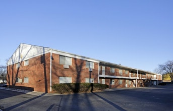 Bristol Court Apartments in Griffith, IN - Building Photo - Building Photo