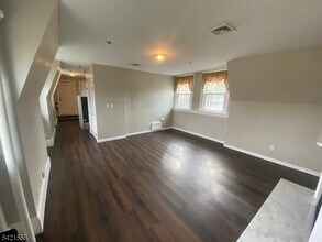 35 Main St in Franklin, NJ - Building Photo - Building Photo