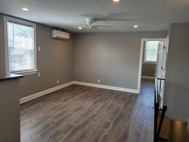 3031 Janney St, Unit 2nd Floor photo'