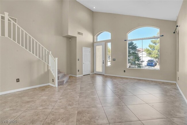 385 Blackstone River Ave in Las Vegas, NV - Building Photo - Building Photo