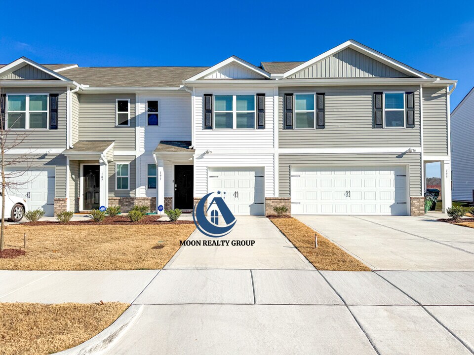 119 Seymour Vlg Dr in Goldsboro, NC - Building Photo