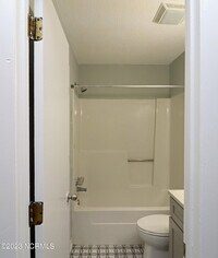 498 Hemlock Dr photo'