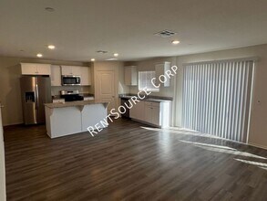 4368 W Ave J4 in Lancaster, CA - Building Photo - Building Photo
