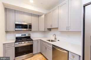 4100 Ludlow St in Philadelphia, PA - Building Photo
