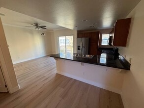 4800 Westlake Pky, Unit 304 in Sacramento, CA - Foto de edificio - Building Photo