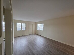 64 Albany St, Unit #2 in Cazenovia, NY - Building Photo - Building Photo