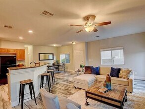 6661 Lookout Lodge Ln in North Las Vegas, NV - Building Photo - Building Photo