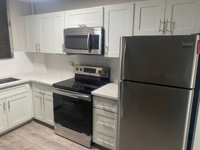 1525 Pensacola St in Honolulu, HI - Building Photo - Building Photo