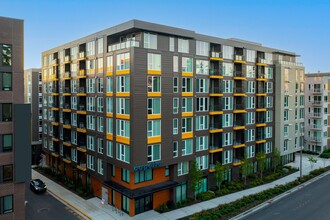 Capella at Esterra Park in Redmond, WA - Foto de edificio - Building Photo