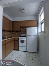 739 W Belmont Ave, Unit 306 in Chicago, IL - Foto de edificio - Building Photo