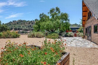 2689 Daisy Ln in Fallbrook, CA - Building Photo - Building Photo
