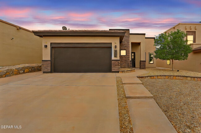 property at 308 S Manzanita Dr