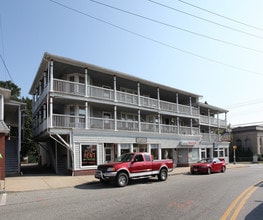 1-7 E Main St in Jewett City, CT - Building Photo - Building Photo