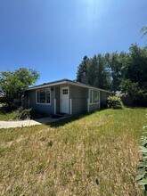 612 W 15th Ave in Ellensburg, WA - Building Photo - Building Photo