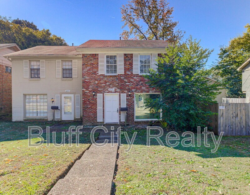 2291 Madison Ave in Memphis, TN - Building Photo