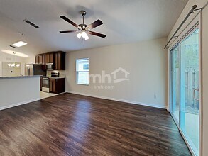 96405 Commodore Point Dr in Yulee, FL - Foto de edificio - Building Photo