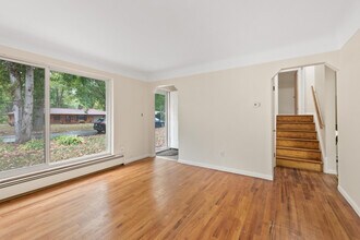 46254 Custer Ave in Utica, MI - Building Photo - Building Photo